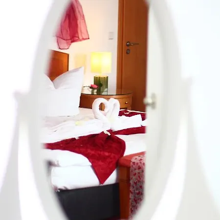 Otel Loschwitz 4*